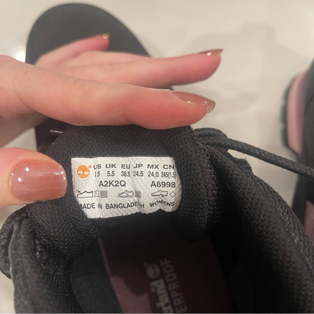 Like NEW! Timberland Women's Black and Pink Athletic Waterproof Boots - Picture 10 of 14